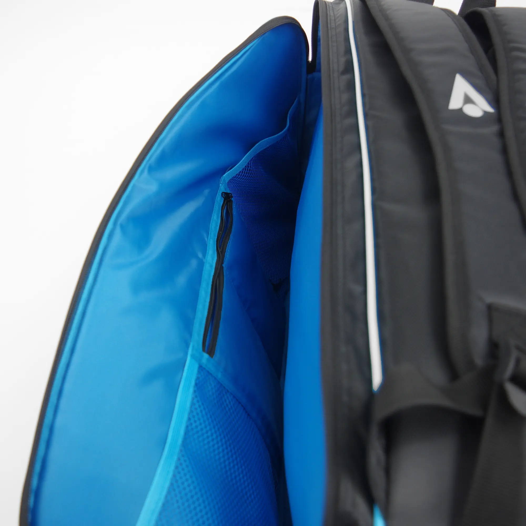 Karakal Pro Tour Fifty 2.2 Short Racket Bag White - Image 11