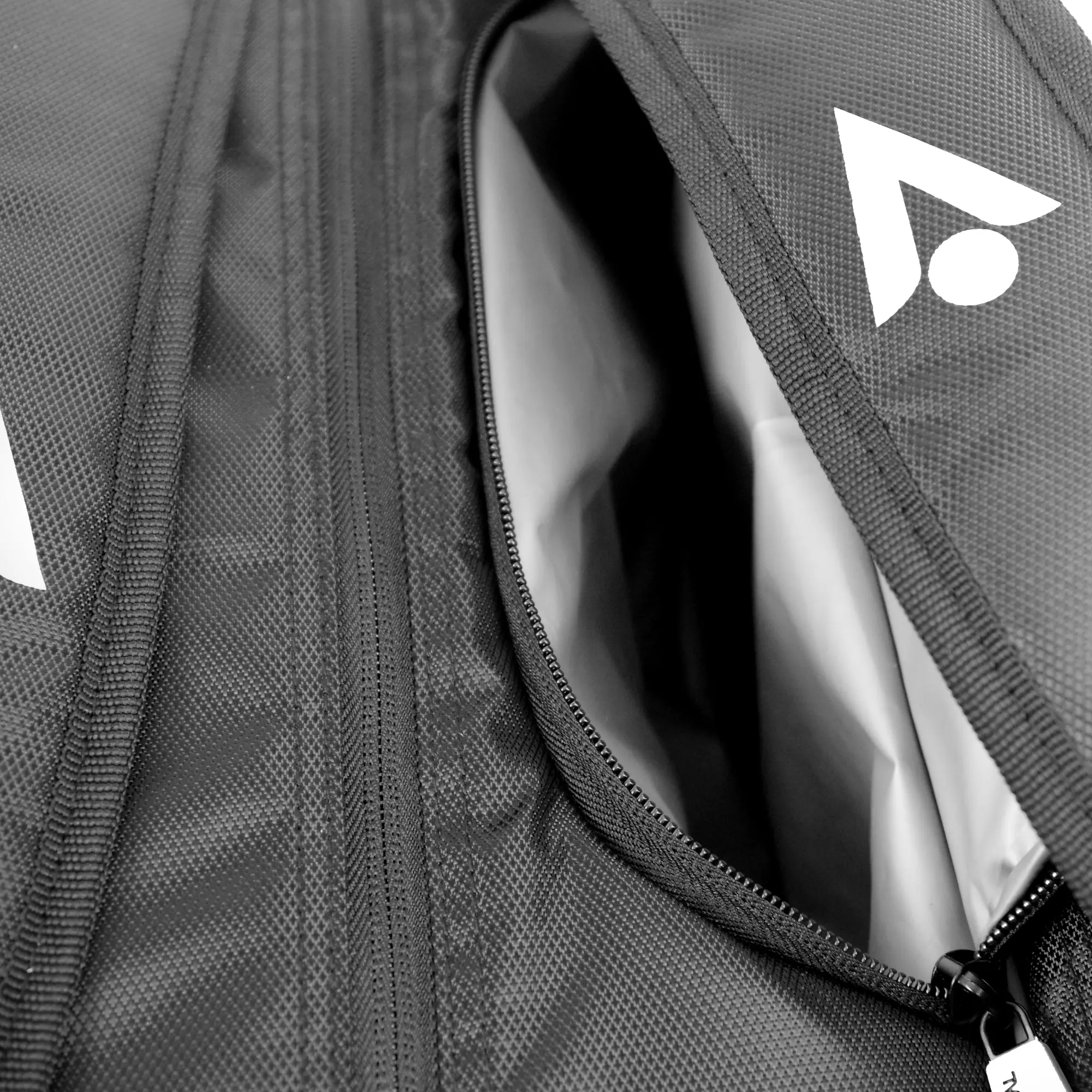 Karakal Pro Tour Fifty 2.2 Short Racket Bag White - Image 8